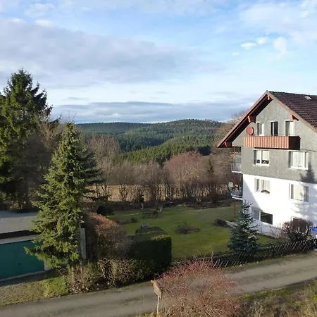 Hochwertig Ausgestattete Mit Balkon In Ruhiger Lage